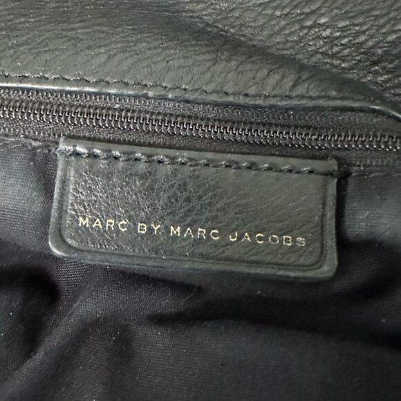 Marc By Marc Jacobs Pebble Black Leather Natasha Q Crossbody Bag Purse - Picture 8 of 15